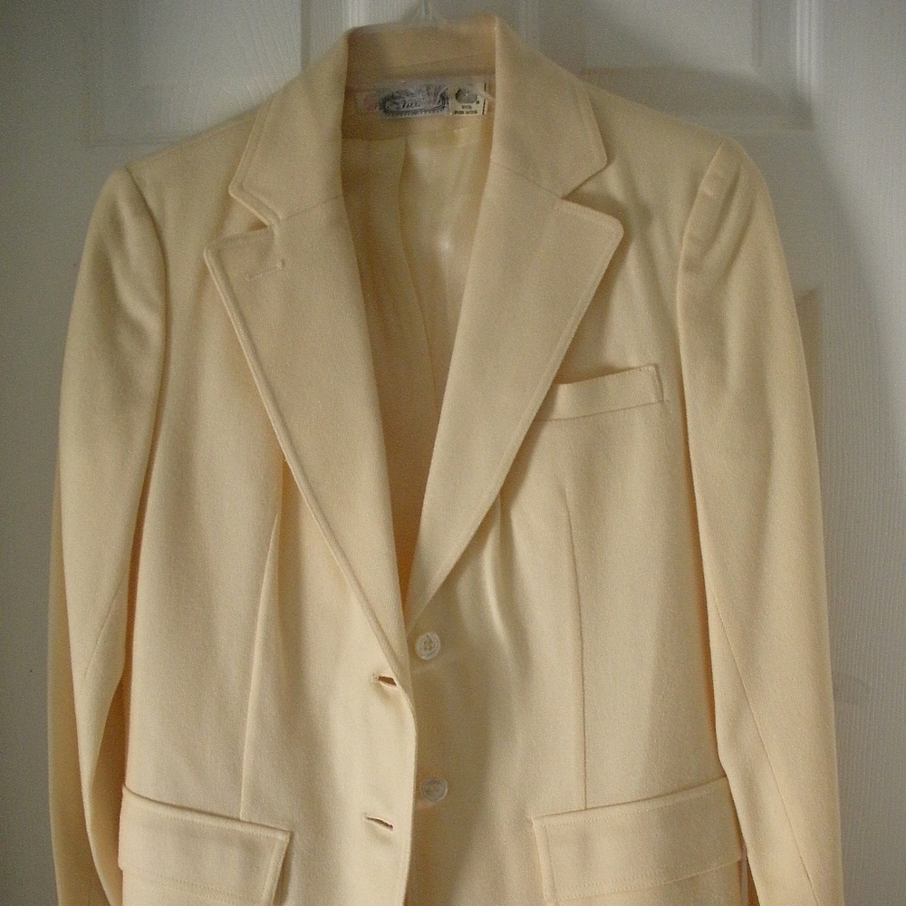 Vintage Designer Villager Designer Suit Nice!